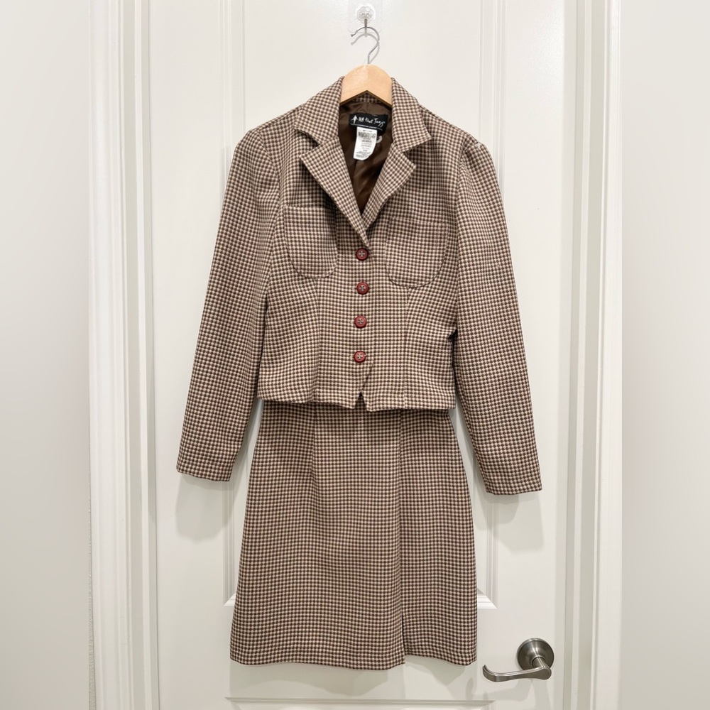 ALL THAT JAZZ Vintage 2 Piece Blazer & Skirt Set